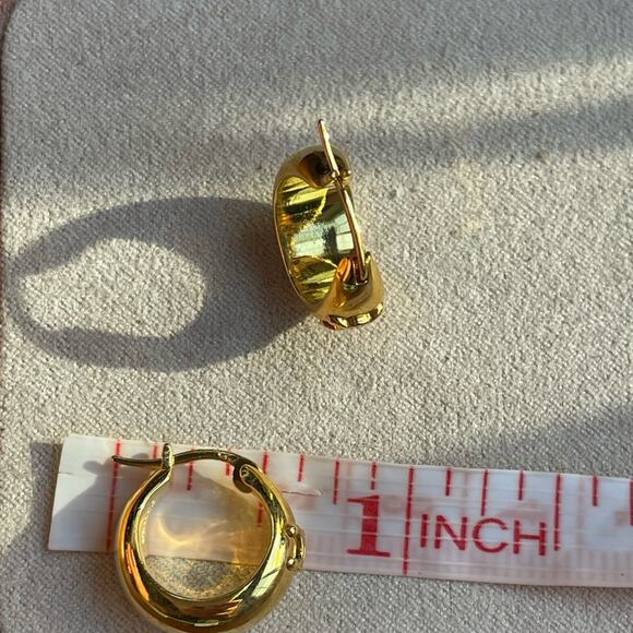 Celine gold small hoop earring - Picture 2 of 5